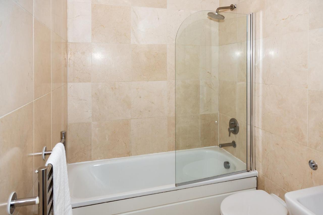Alexander Apartments Lime Square نيوكاسل أبون تاين المظهر الخارجي الصورة